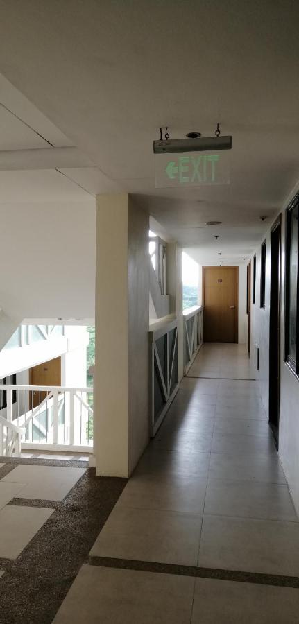 Pine Suites Tagaytay 2 Bedroom W/ Netflix And Parking, Wifi, Balcony, And Great View Tagaytay City Exterior foto